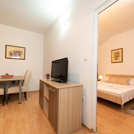 Apartments Simovic Tucepi Exterior photo
