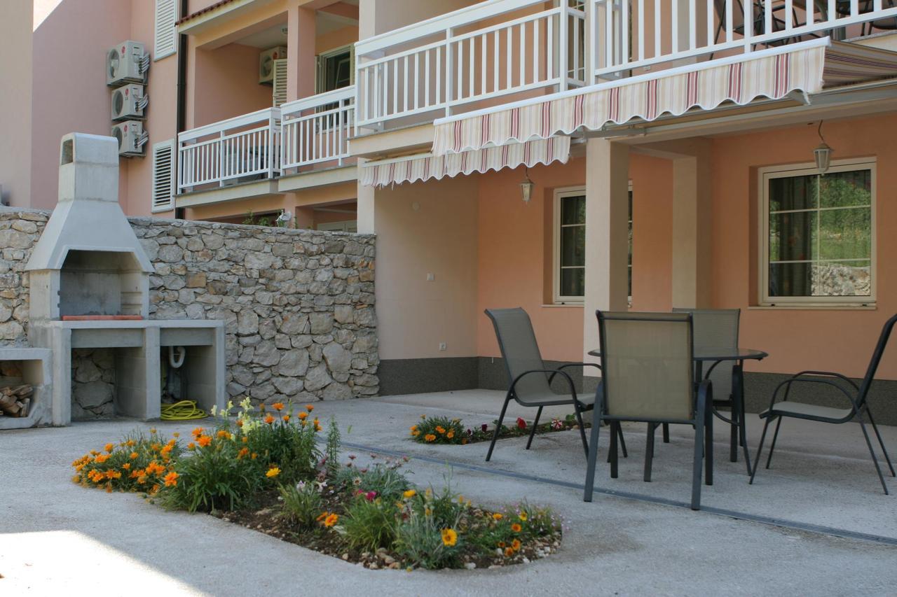 Apartments Simovic Tucepi Exterior photo
