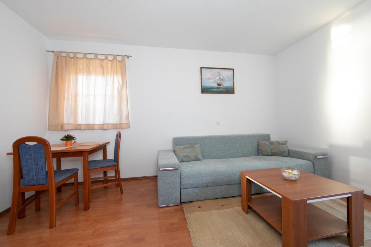 Apartments Simovic Tucepi Exterior photo