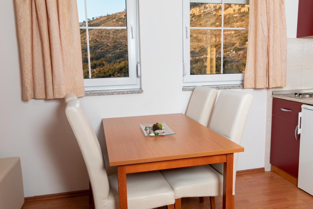 Apartments Simovic Tucepi Exterior photo