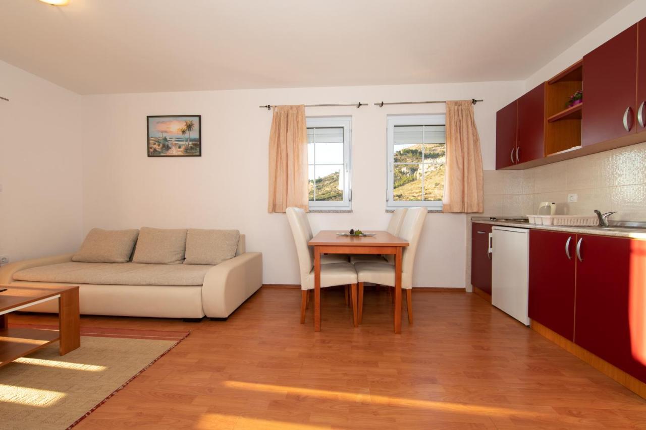 Apartments Simovic Tucepi Exterior photo