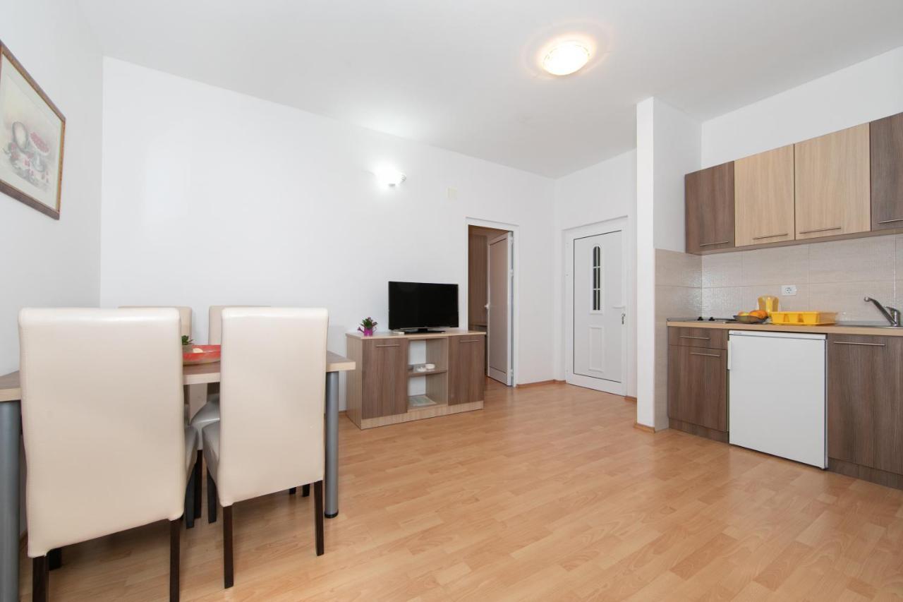 Apartments Simovic Tucepi Exterior photo