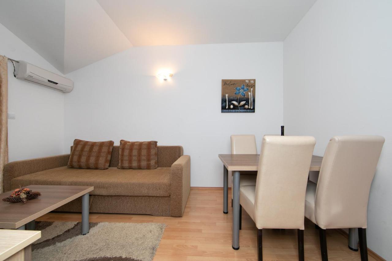 Apartments Simovic Tucepi Exterior photo